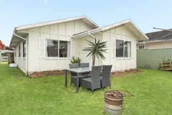 31 Aaron Place, Brookfield