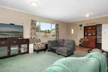 31 Aaron Place, Brookfield