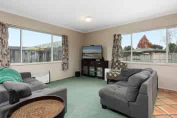 31 Aaron Place, Brookfield