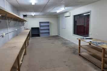 INDUSTRIAL OFFICE/WAREHOUSE