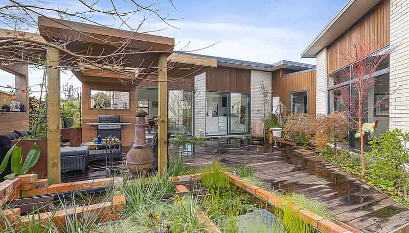 8 Niu Sila Way, Paraparaumu