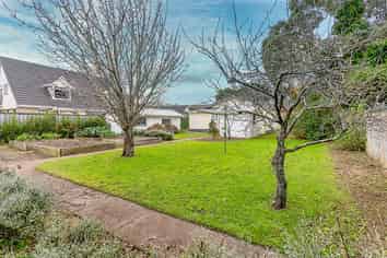 8 Nikau Grove, Woburn