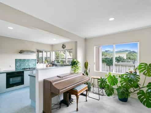 102 Karepa Street, Brooklyn