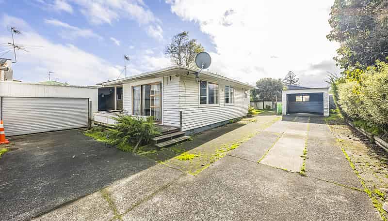 2/22 Mcdougall street, Manurewa East