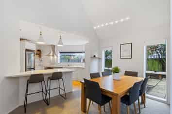 28B Poulton Avenue, Richmond