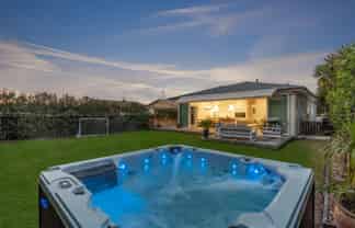 58 Huia Road, Point Chevalier