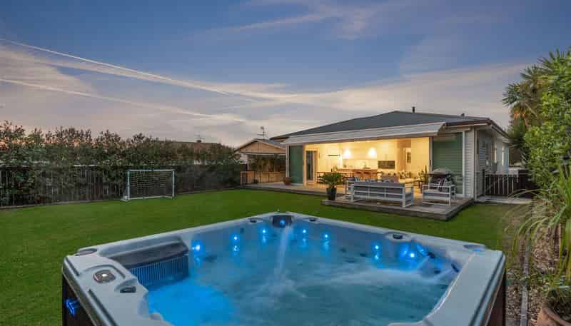 58 Huia Road, Point Chevalier