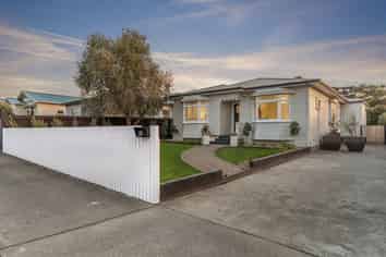 58 Huia Road, Point Chevalier