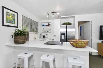 9 Rangimaarie Crescent, Snells Beach