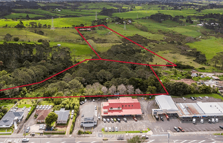 21 Red Hills Road, Massey