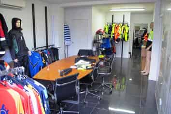 273sqm warehouse & office - Penrose