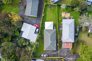 2/11 Roseneath Place, Birkdale