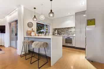 27 Aplin Place, Birkdale