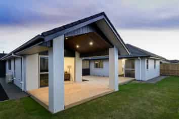 5 Kapua Crescent, Rototuna North