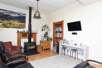 87 Gerrard Road, Winton