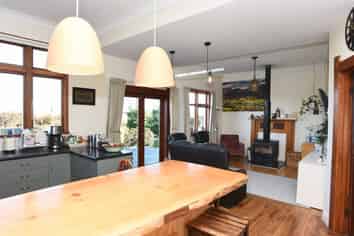 87 Gerrard Road, Winton