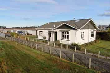 87 Gerrard Road, Winton