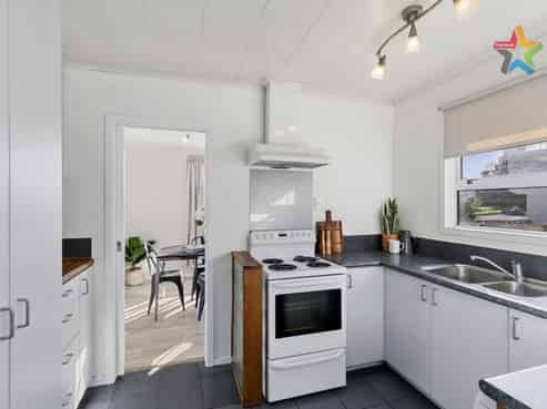 98 Major Drive, Kelson