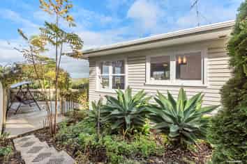 63 Belfast Street, Hillsborough