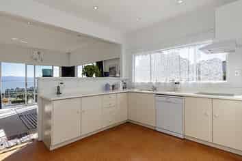 82 Princes Drive, Britannia Heights