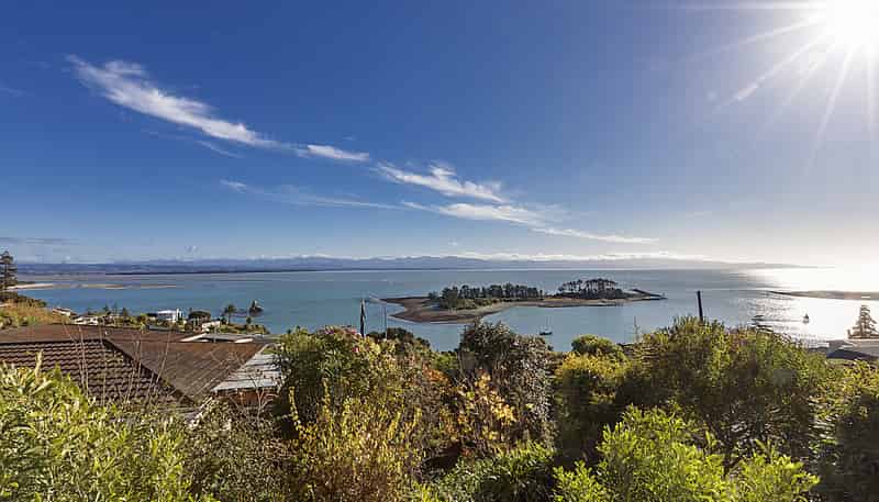 82 Princes Drive, Britannia Heights