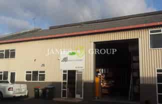 High Stud Warehouse & Office - Central Penrose