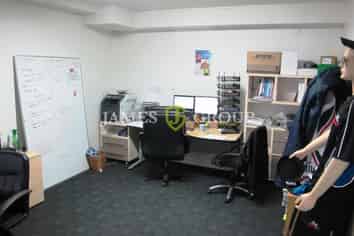 High Stud Warehouse & Office - Central Penrose