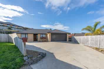 15 Barwick Place, Huntington