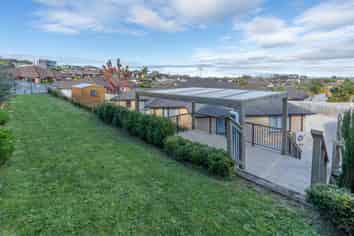 15 Barwick Place, Huntington