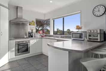 35 Amberley Crescent, Bethlehem