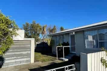 2/38 Matlock Street, Woolston