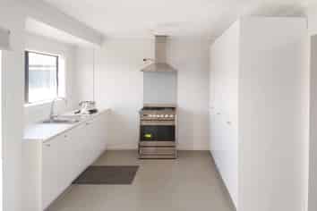 13 Oxford Road, Manurewa