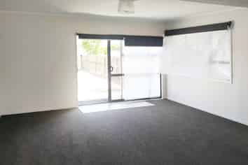 13 Oxford Road, Manurewa