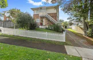 1/14 Strong Street, Saint Johns