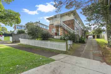 1/14 Strong Street, Saint Johns