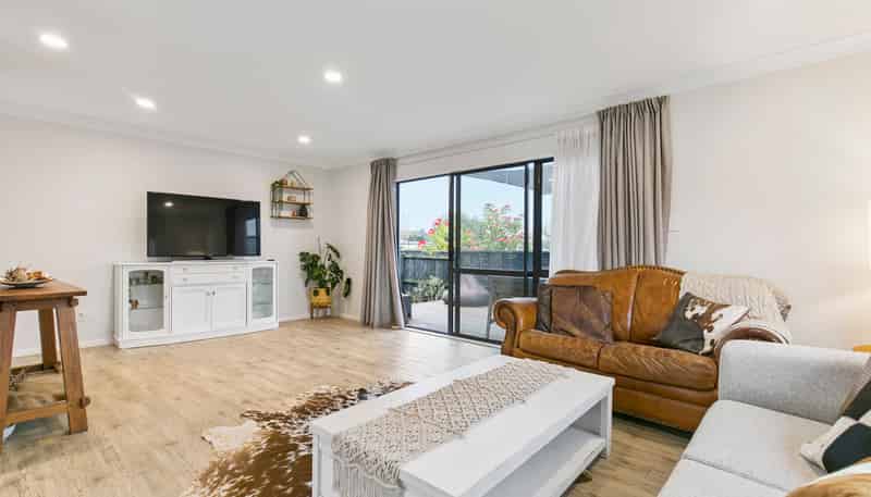 8A Waterview Road, Favona