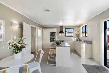 3 Holyoake Crescent, Avalon