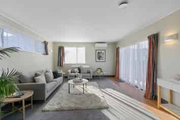 3 Holyoake Crescent, Avalon