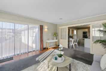 3 Holyoake Crescent, Avalon