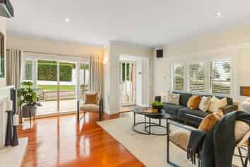 11 Riddell Road, Glendowie