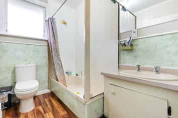 142a Great South Road, Manurewa