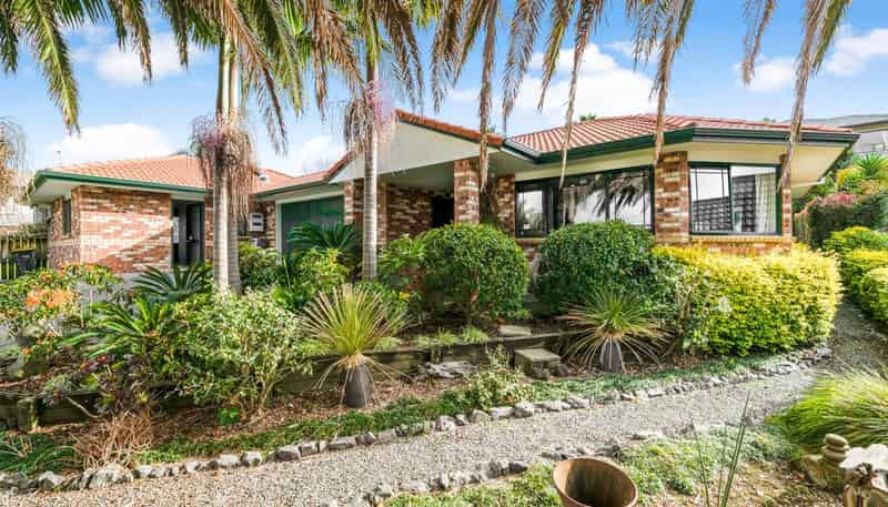 8 Burwood Terrace, Gulf Harbour