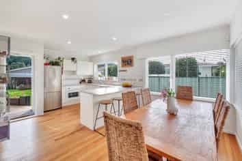 2 James Place, Opaheke