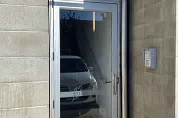 Retail Space in great Bishopdale location!