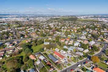 A,B,C/21 Panorama Road, Mount Wellington