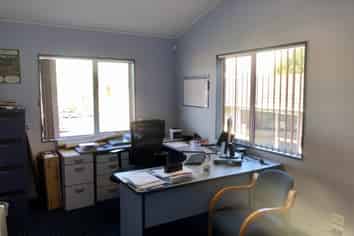 Offices - Waiwhakaiho industrial precinct   