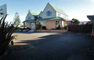 498B Main South Road, Paroa