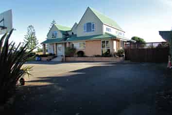 498B Main South Road, Paroa