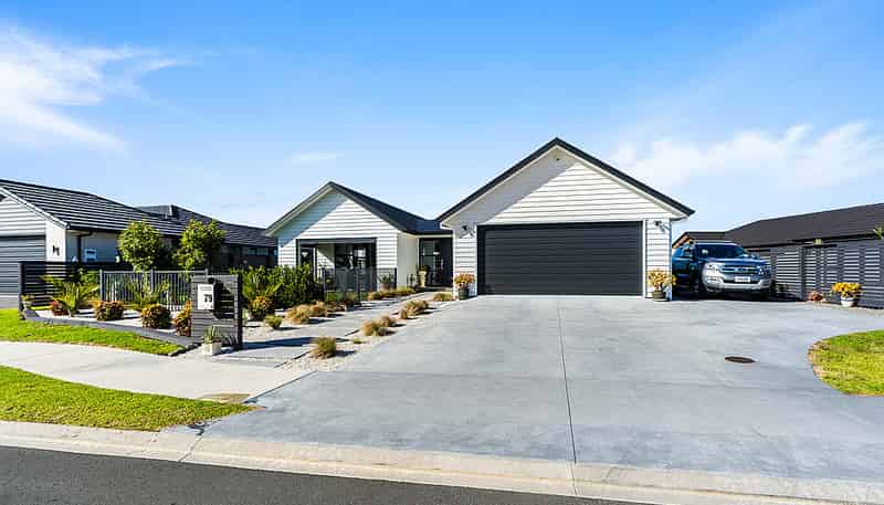 79 Stace Hopper Drive, One Tree Point