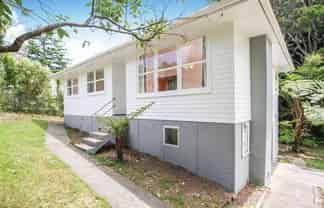 15 Daffodil Street, Titirangi